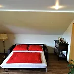 Apartamento Neubrandenburg-wasser,natur,zentrum,ladestation Fuer E-autos