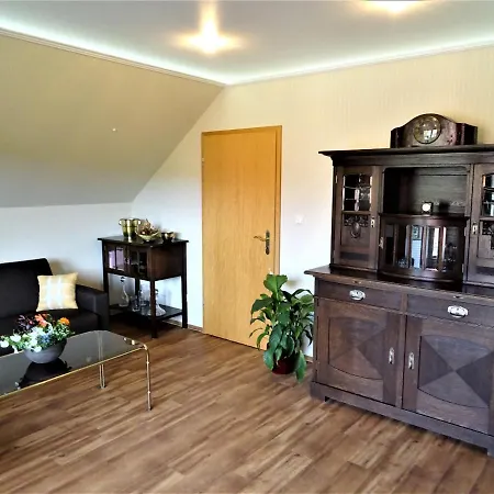 Neubrandenburg-wasser,natur,zentrum,ladestation Fuer E-autos アパート