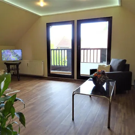 Neubrandenburg-wasser,natur,zentrum,ladestation Fuer E-autos アパート